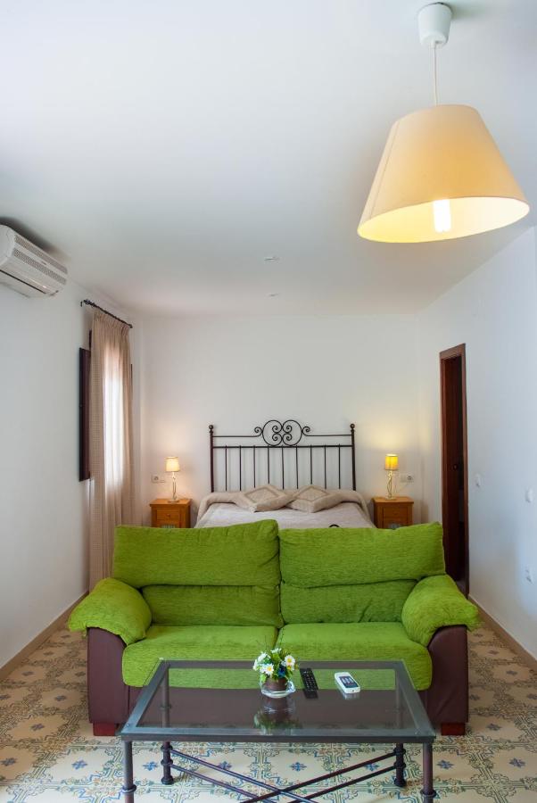 Studio (2 Adults)