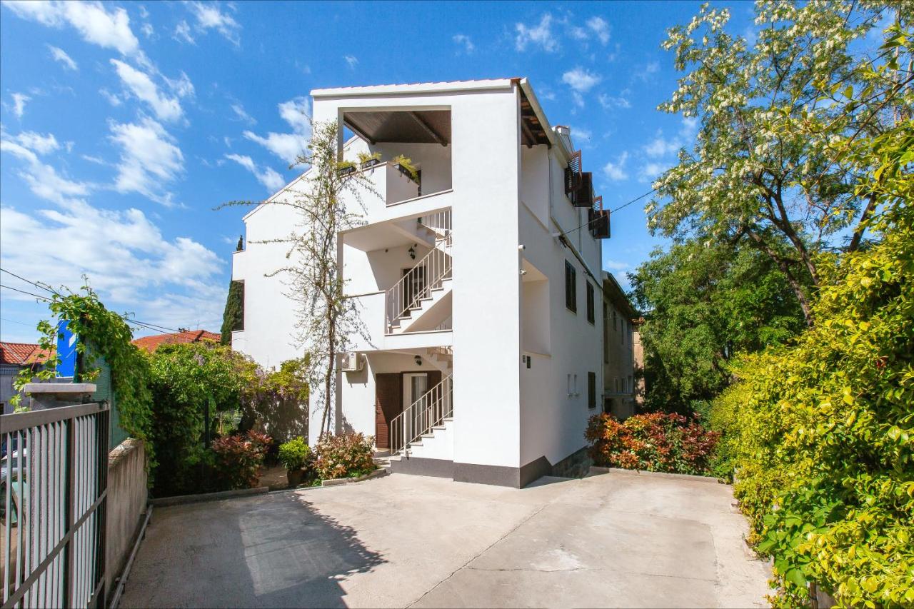 Apartment Nives in the City Center - Free Parking - B&B