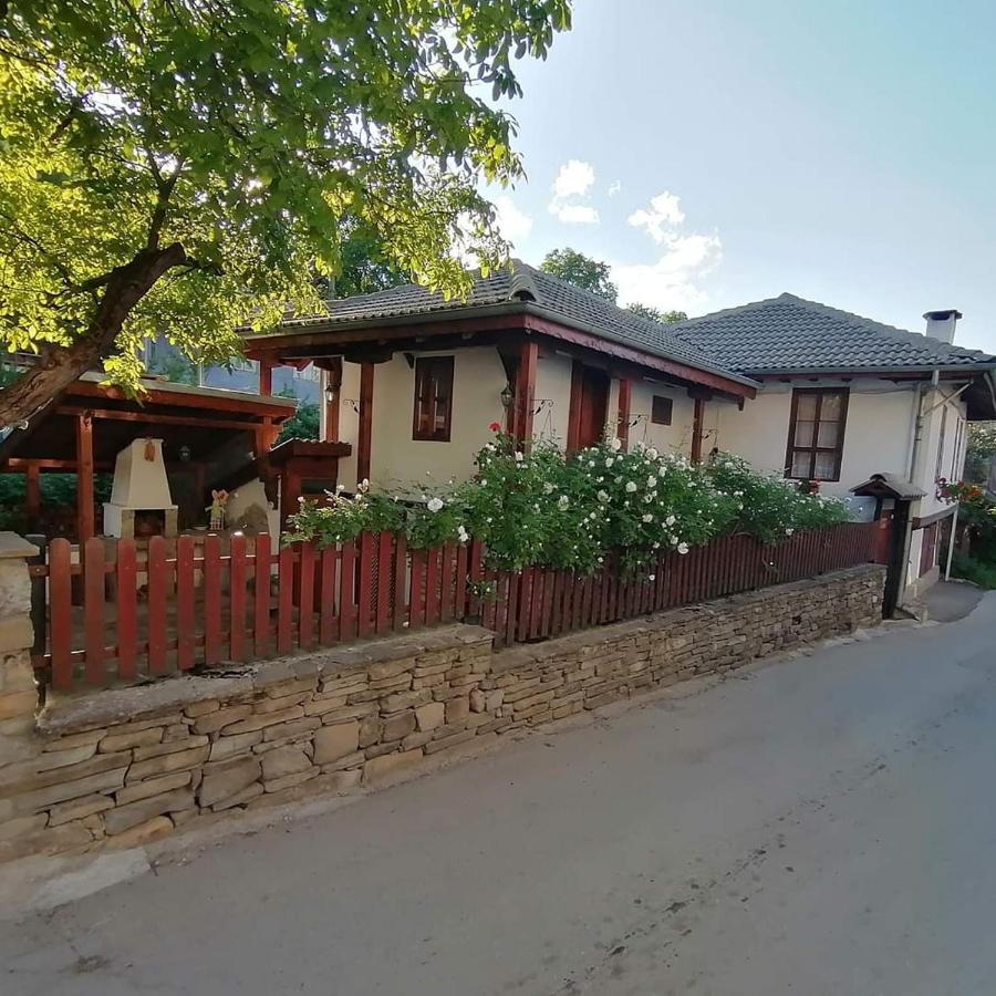 B&B Trjawna - Дядовата къща - Bed and Breakfast Trjawna