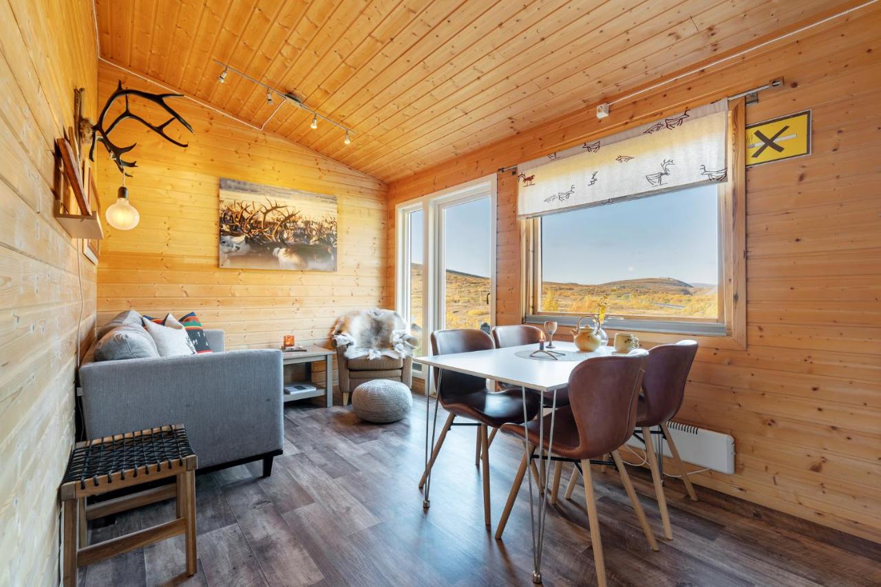 B&B Kjøllefjord - Davvi Siida - Reindeer Design Lodge - Bed and Breakfast Kjøllefjord