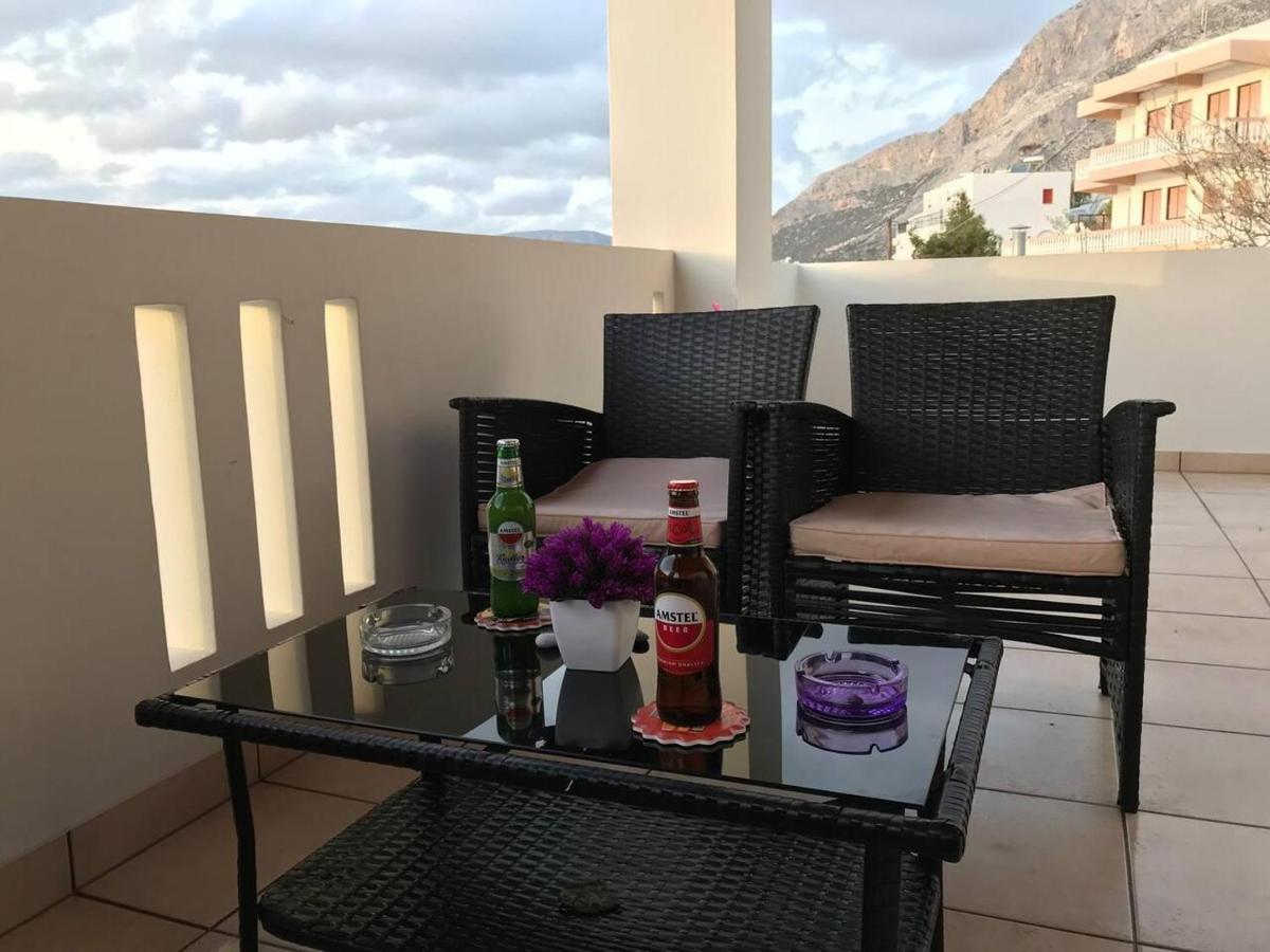 1 Bed - Sleeps 2 - Private Balcony - Free Parking - B&B Masoúri