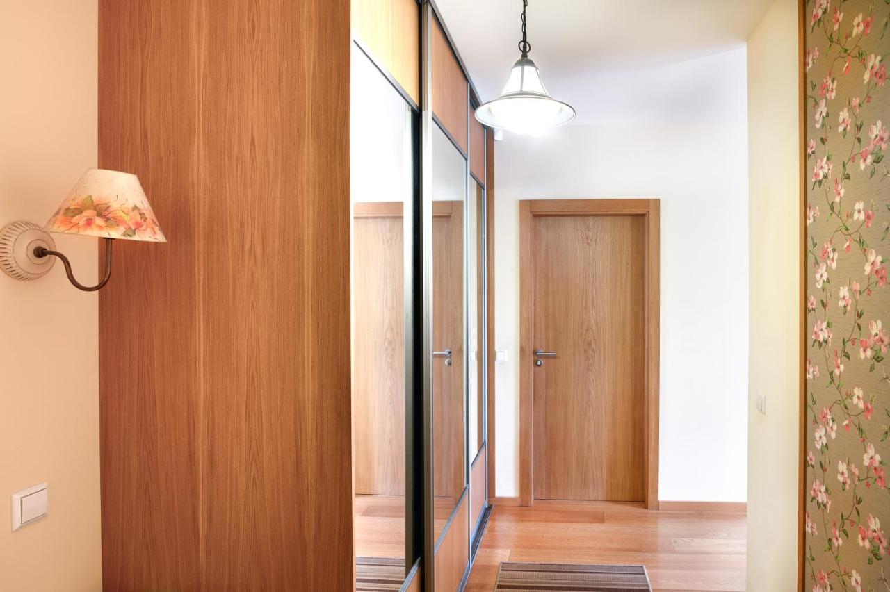 Ona`s apartment in City Center with private parking - B&B
