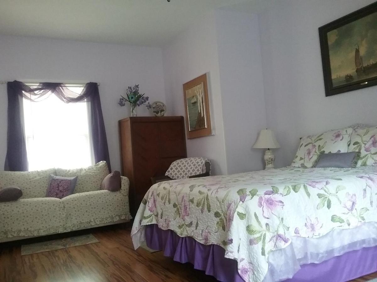Queen Suite