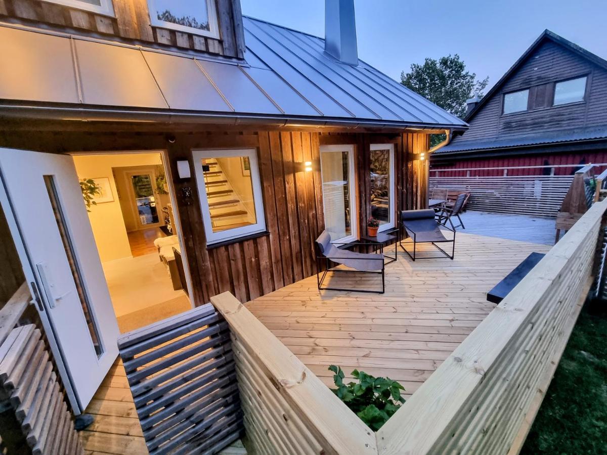 Nyrenoverad stor villa 15 mintuer från Göteborg centrum - B&B