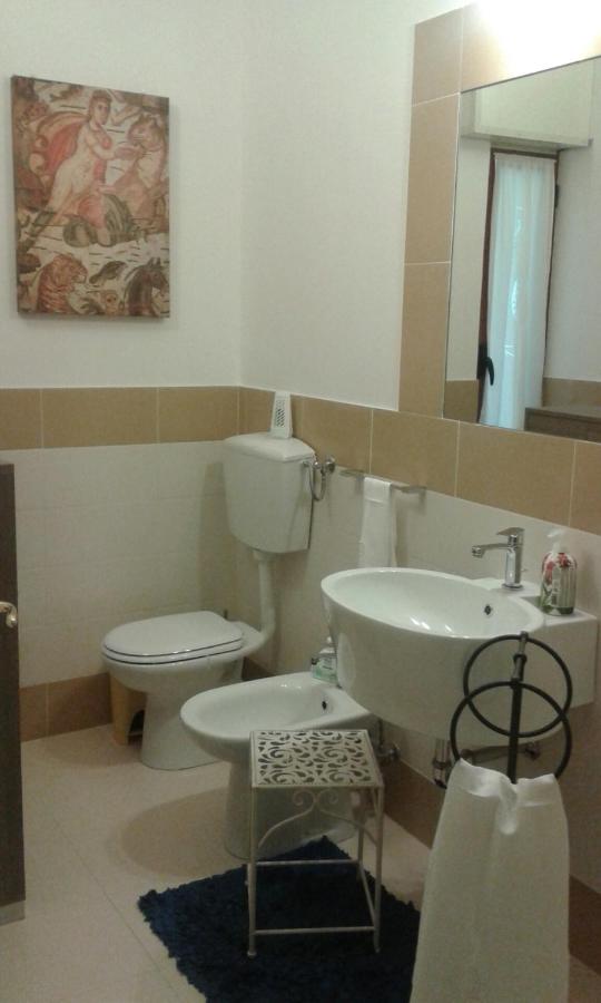 Deluxe Room (2 Adults + 1 Child)