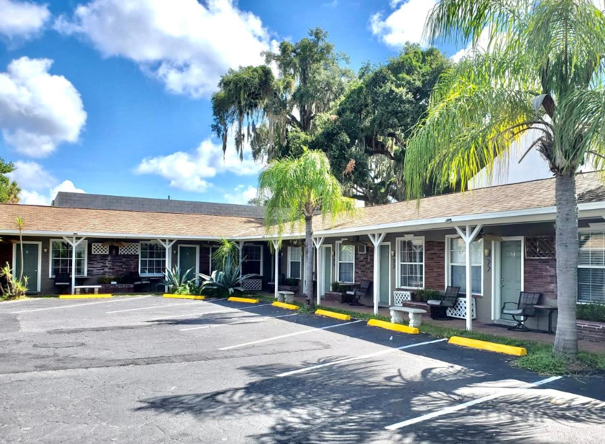 Shamrock Cove Inn - B&B
