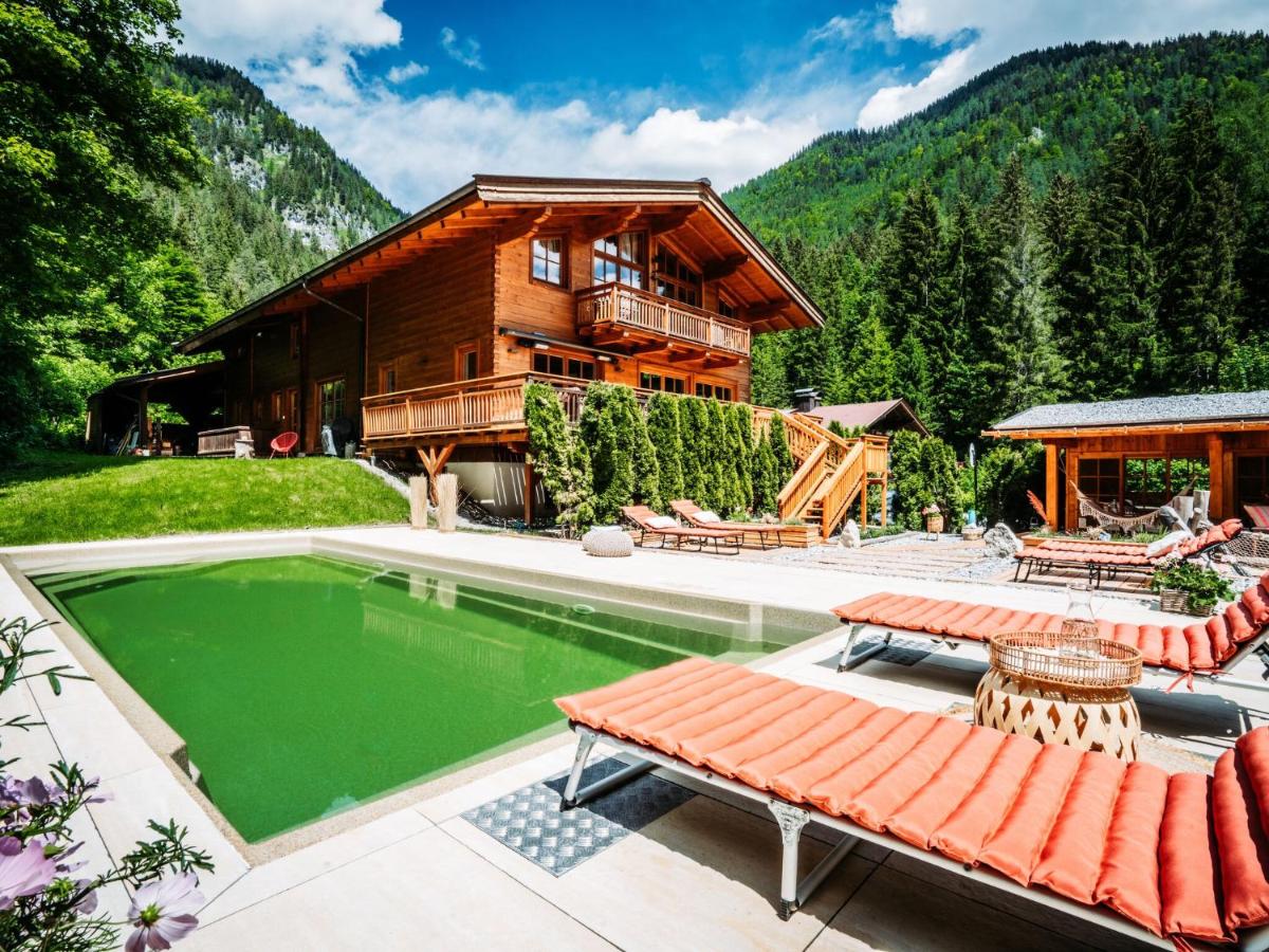 B&B Waidring - Hideway Chalet Gamsglück with pool and sauna - Bed and Breakfast Waidring