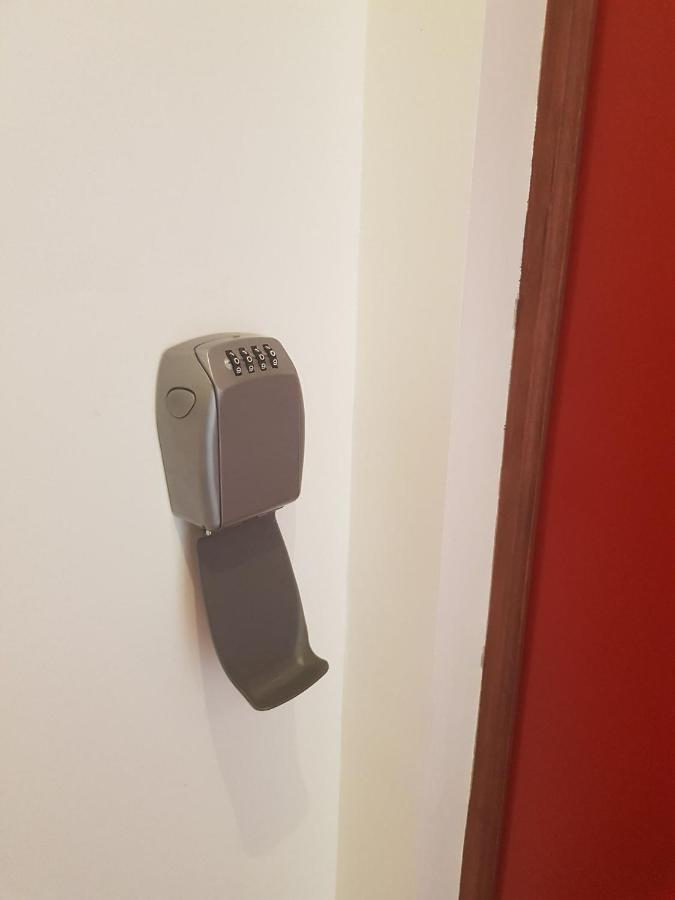 07 - Joli studio tout équipé avec vue sur jardin, parking privatif gratuit, grand fourgon possible, tout le linge de maison est fourni - Ferienwohnung