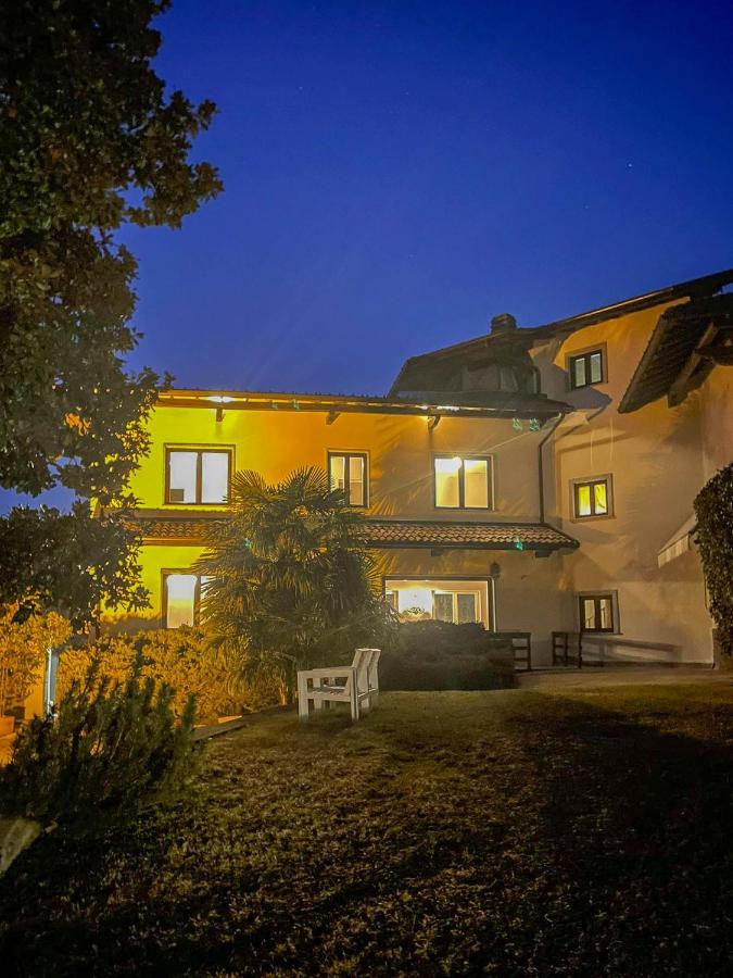 B&B Grantola - Villa Sarchi - Bed and Breakfast Grantola