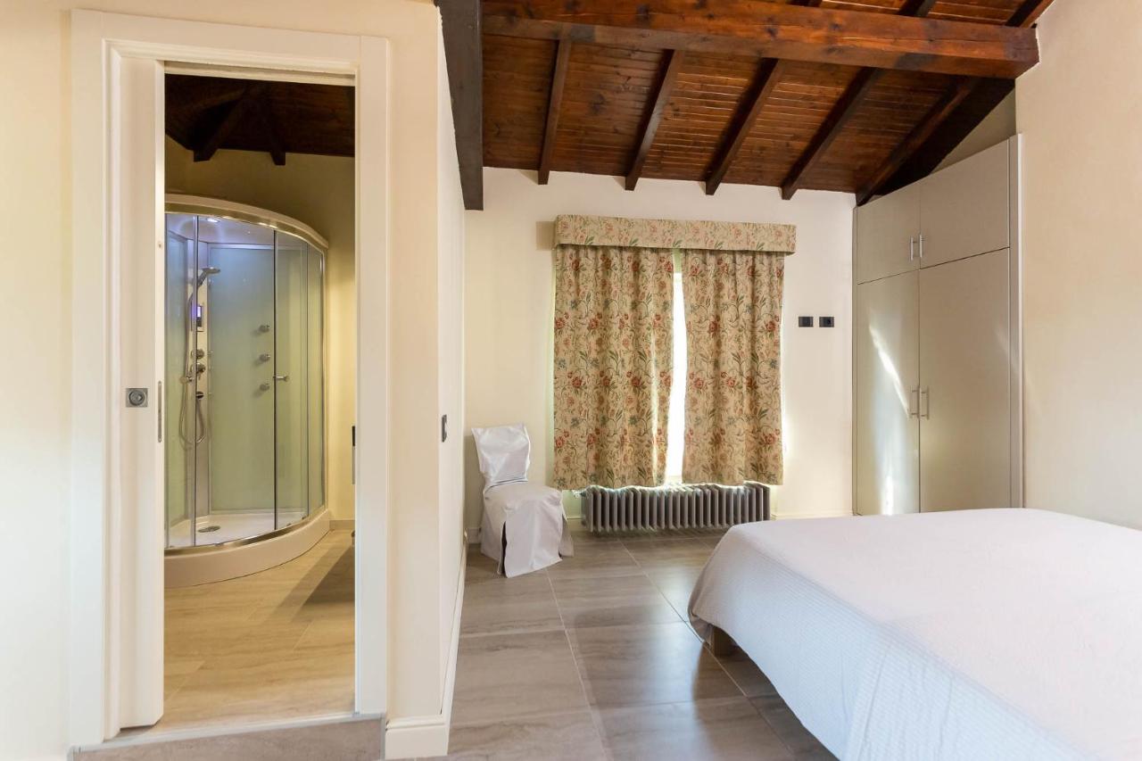 Camera Familiare con Bagno Privato