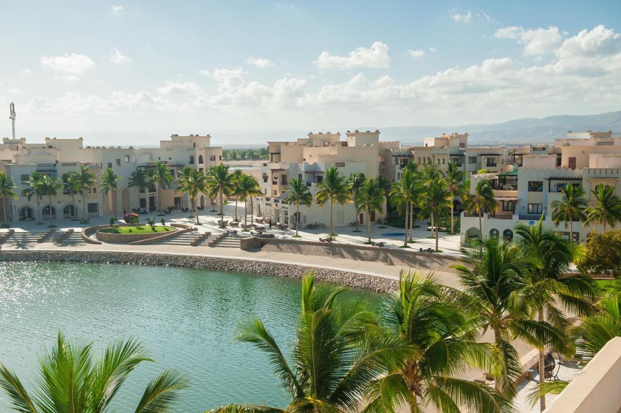 Hawana Salalah Villa Lake View - B&B