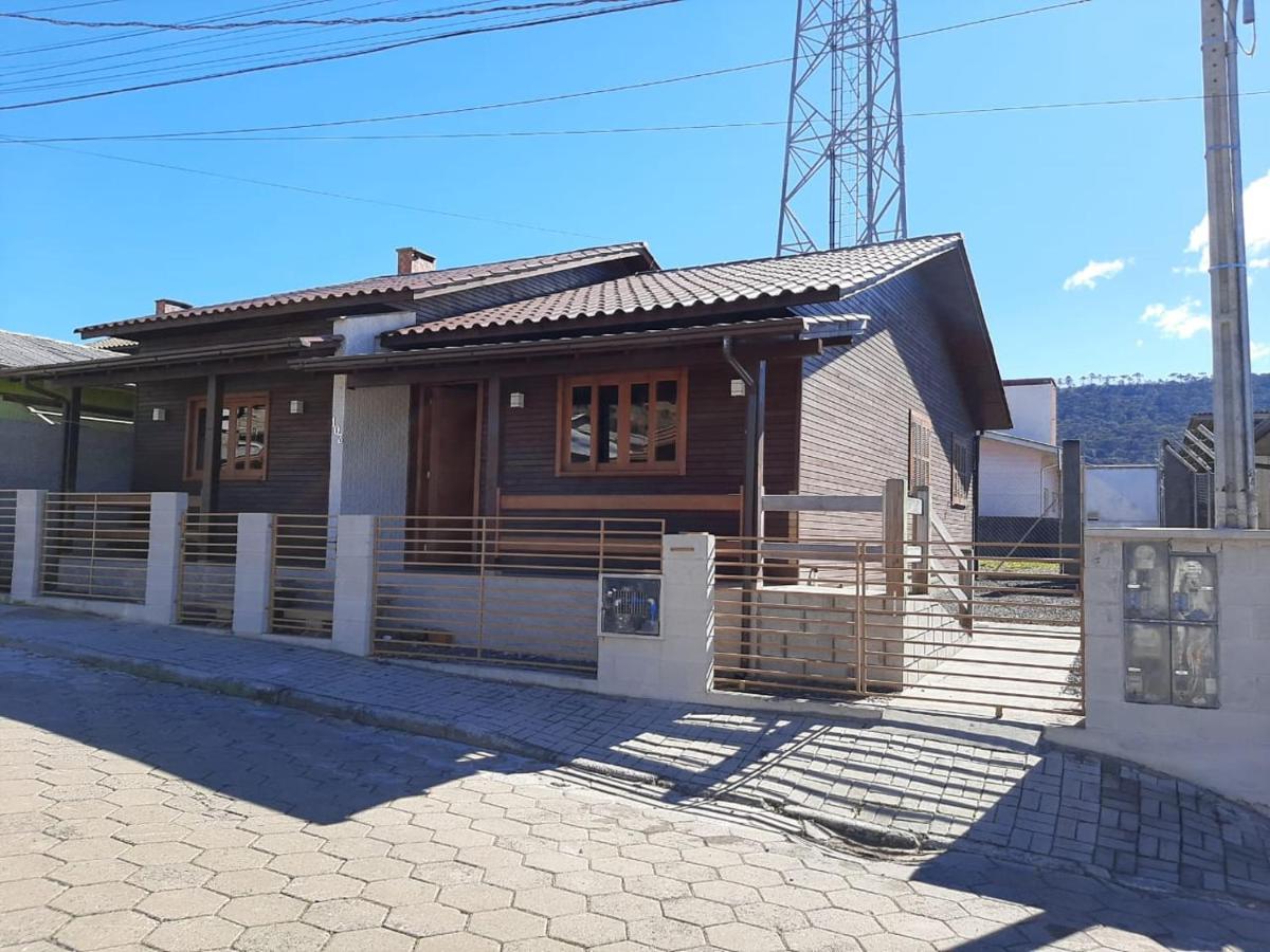 Águia Dourada Hospedagem Casa 01 - Ferienwohnung
