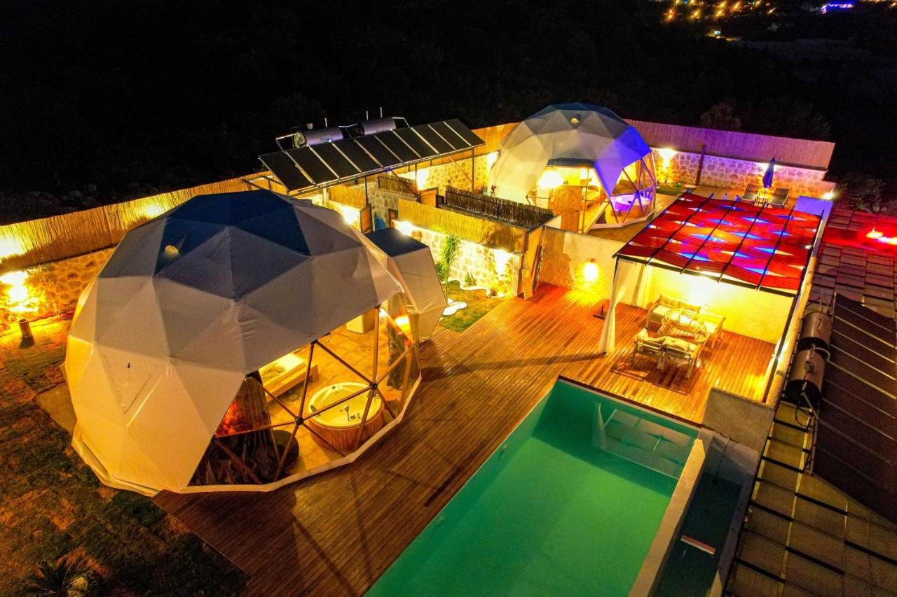 B&B Kas - Kalkan Dome Suites & Deluxe-Glamping Holiday in Kalkan - Bed and Breakfast Kas