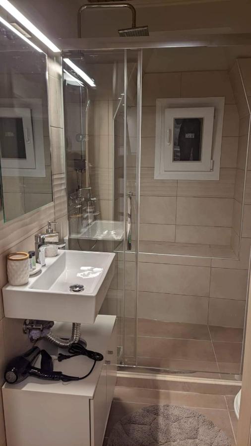 Elise Corfu City Apartment - Ferienwohnung