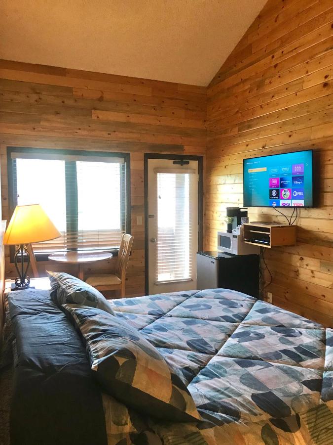 K-Suite-Mt View-Resort-Pool-Hot Tub-Near RMNP & WP - Bed and Breakfast