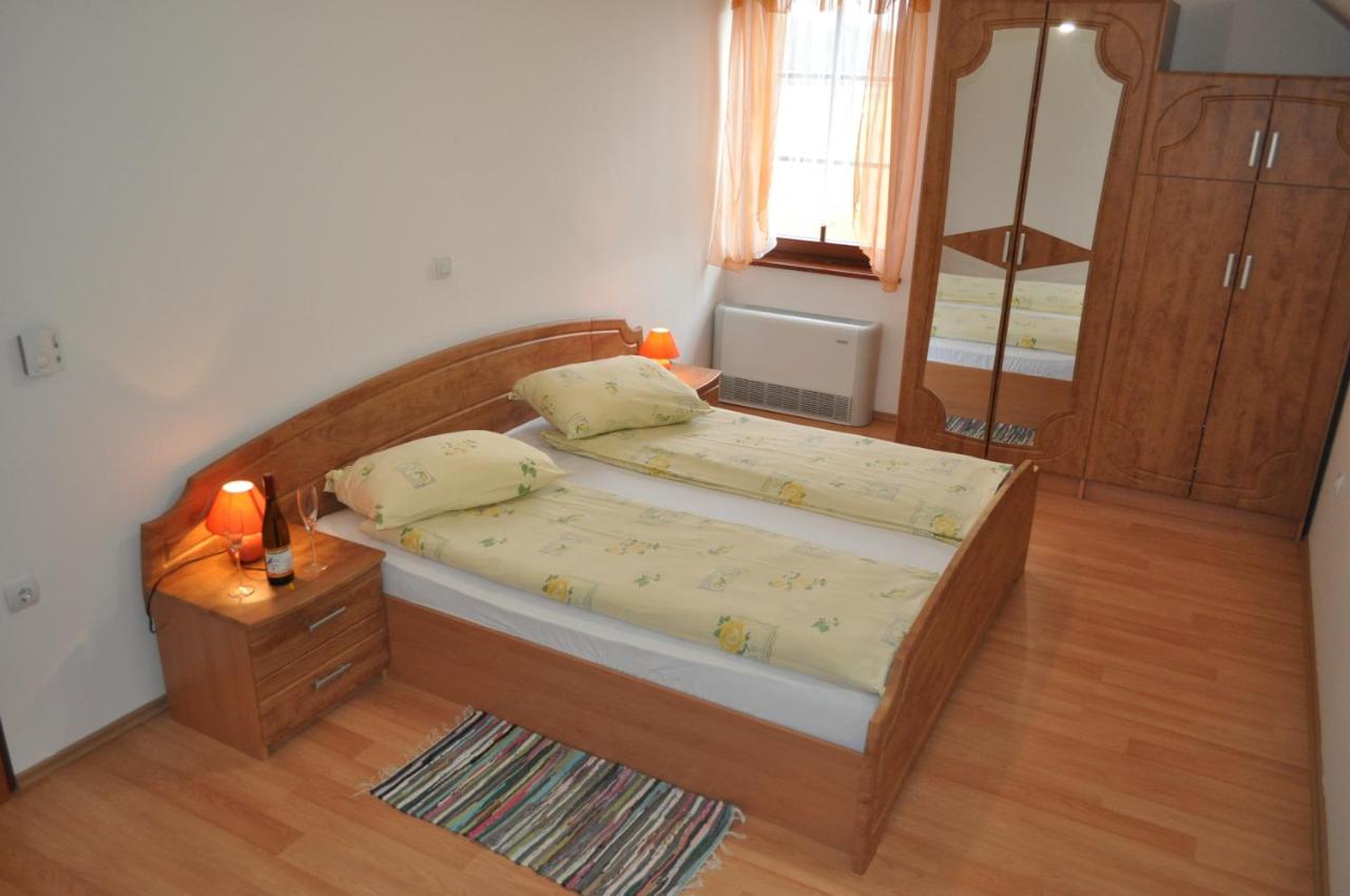 Appartamento con 2 Camere da Letto