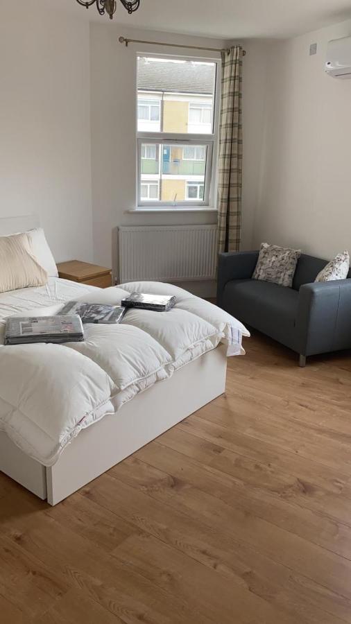Newly refurbished flat in camberwell, london - B&B