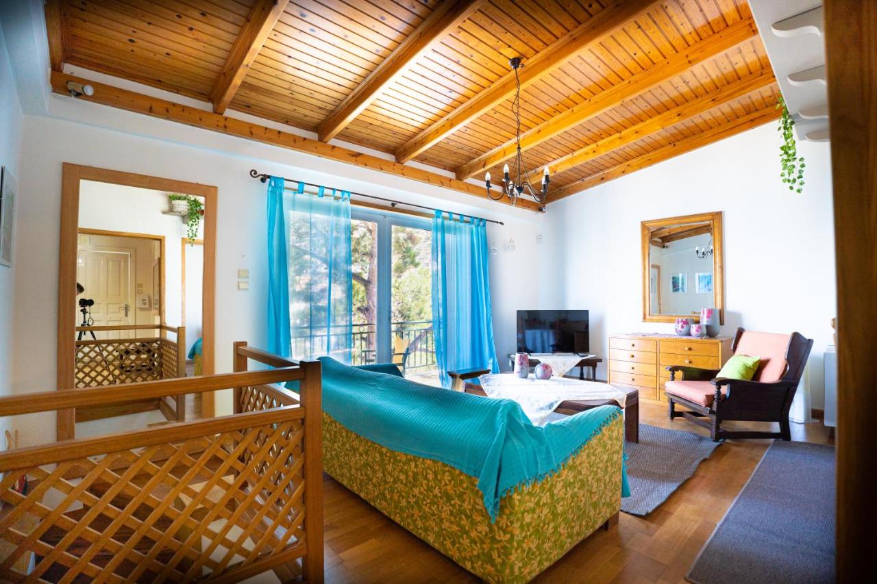 Chrysi's House φιλόξενο, άνετο και με υπέροχη θέα. - B&B Kalymnos