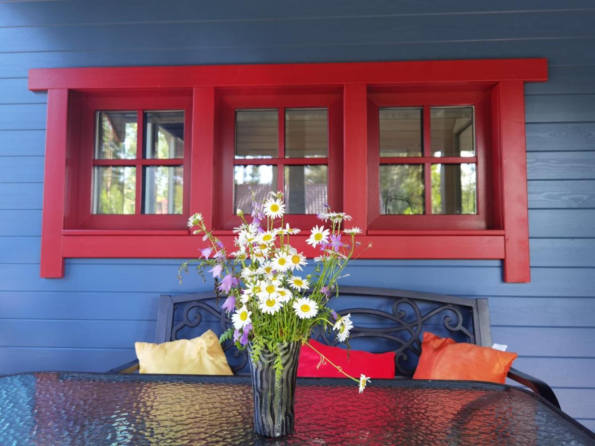 Villa Alla - Bed and Breakfast Skulte