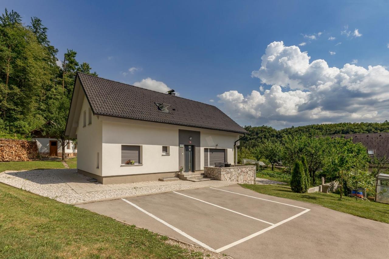 Apartments Fine Stay Slovenia - B&B Žirovnica