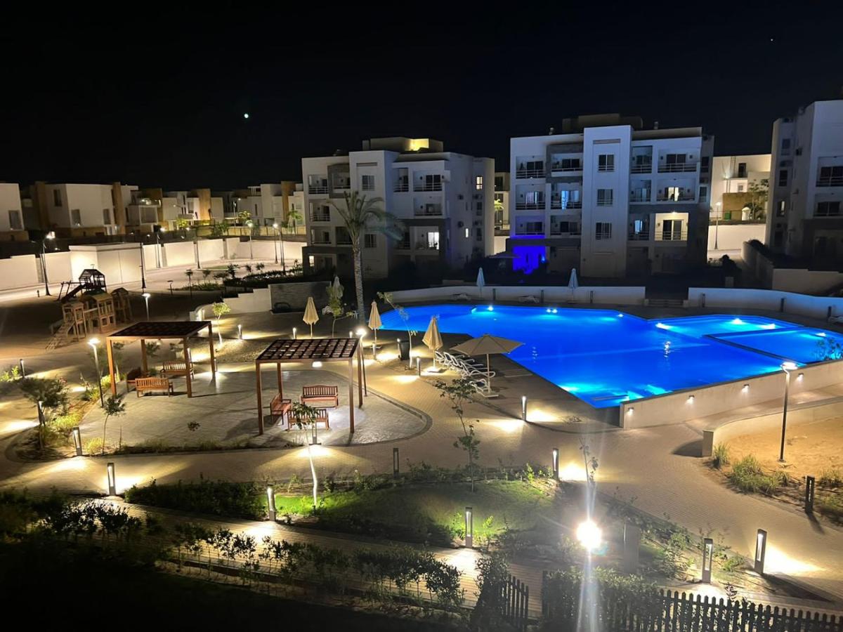 B&B El-Alamein - Amwaj Seaside Retreat- Luxury 2BR Chalet in Amwaj Sidi Abdelrahman - Bed and Breakfast El-Alamein