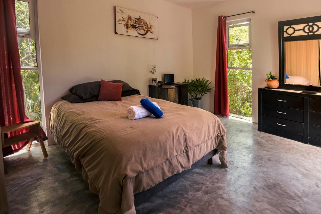 Queen Room with Garden View