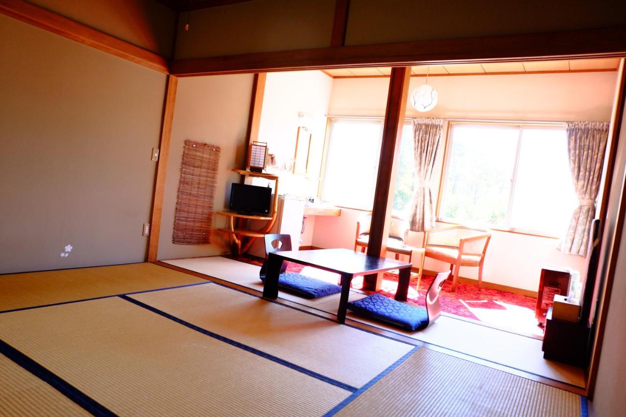 Japanese-Style Twin Room with Private Bathroom