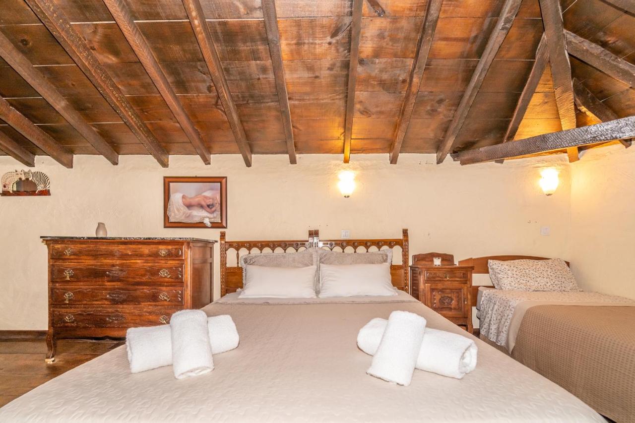Quadruple Room with Private Bathroom
