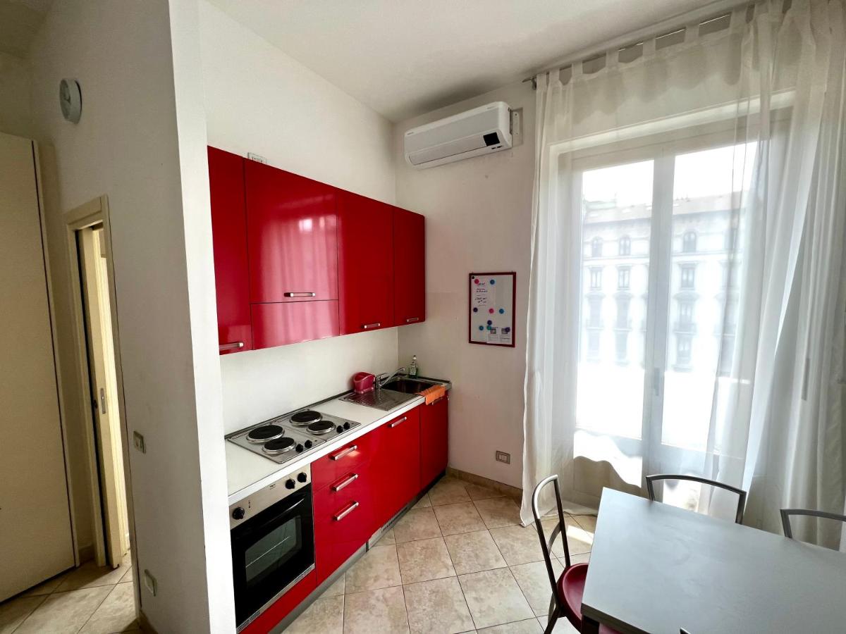 Studio Lunigiana Milano Stazione Milano - Chambres d'hôtes Milan