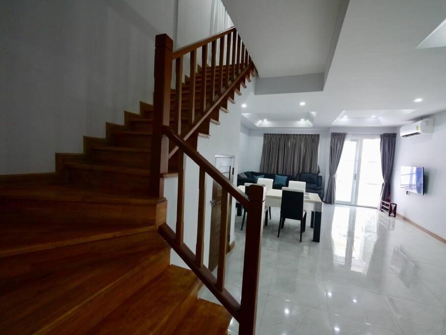 Basic Line Villa เบสิค ไลน์ วิลล่า - Ferienwohnung