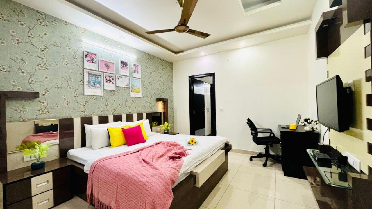 B&B Jaipur - BluO 2BHK Jaipur - Balcony, Terrace Garden, Parking, Lift - Bed and Breakfast Jaipur