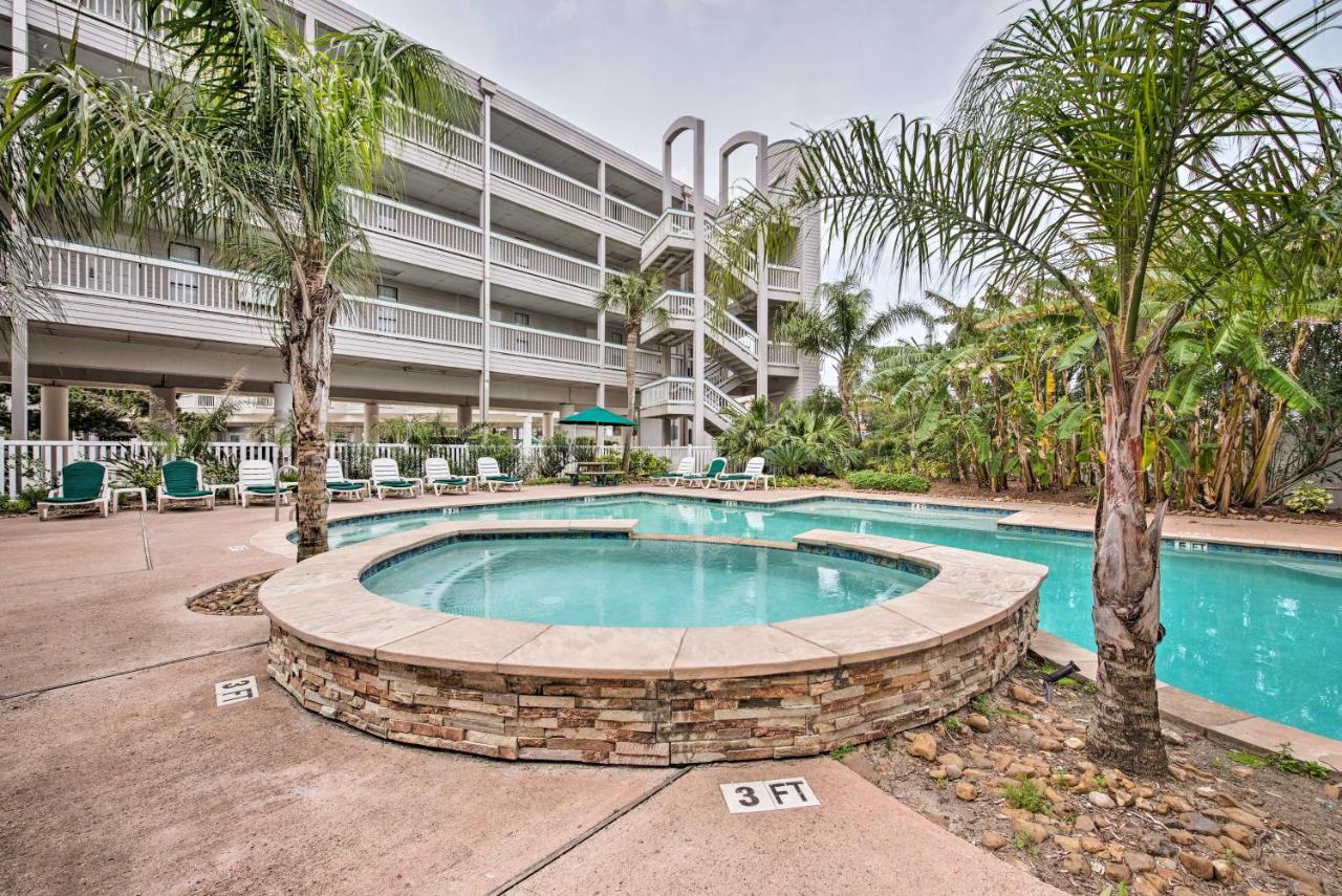B&B Galveston - Galveston Condo with Oceanfront Views and 2 Pools - Bed and Breakfast Galveston