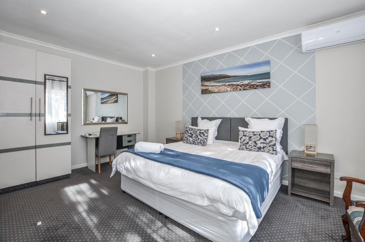 Large Double or Twin Room