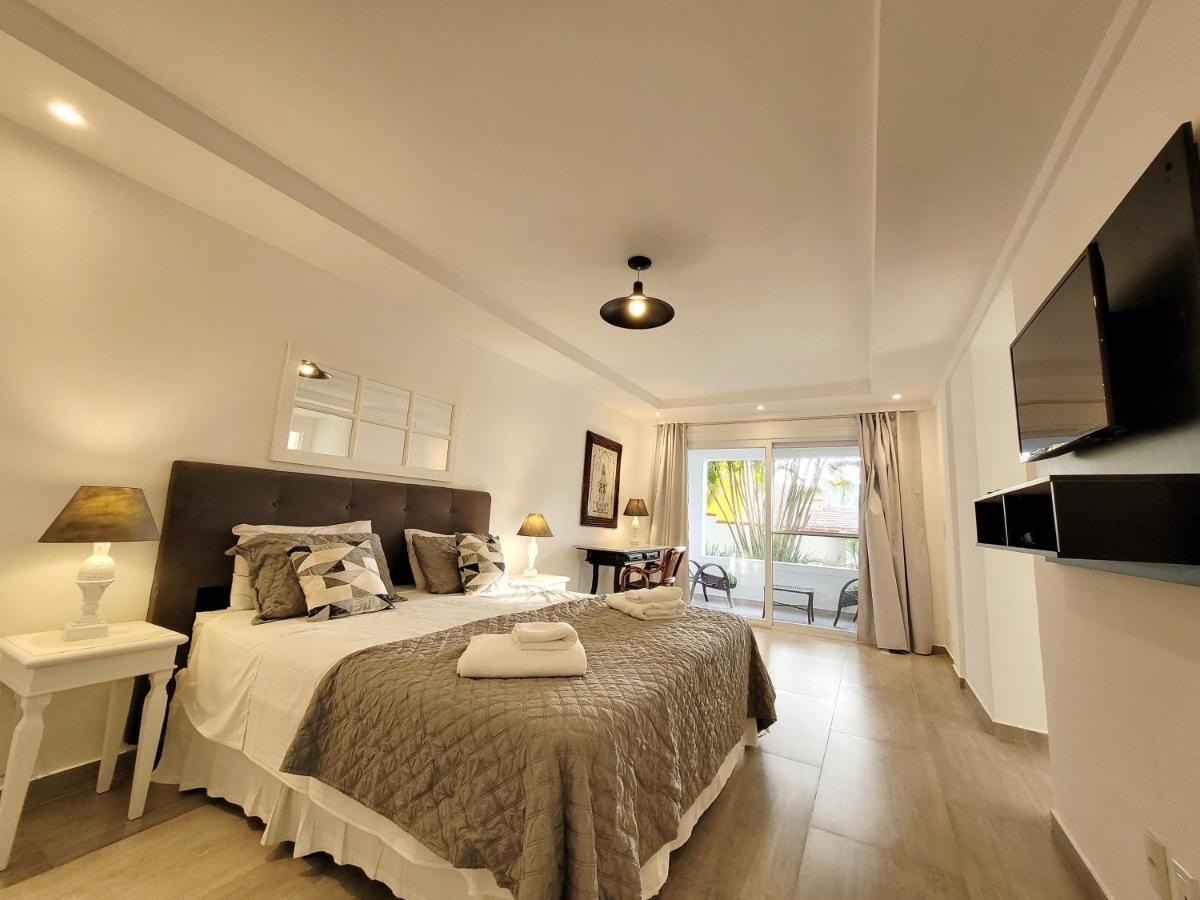Apartment with Garden View