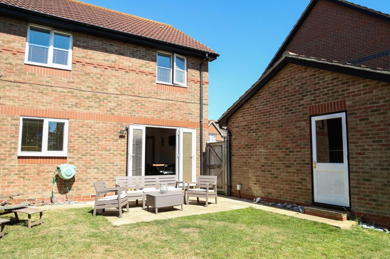 Seascape - 4 bed home in Bracklesham Bay - B&B