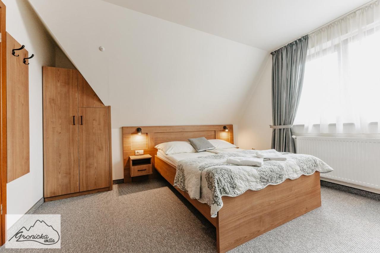 Chambre Triple avec Salle de Bains Privative