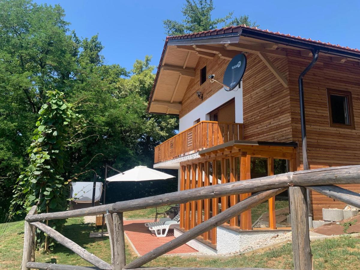 B&B Brežice - Holiday Home Liberg with Hot tub and Sauna - Bed and Breakfast Brežice