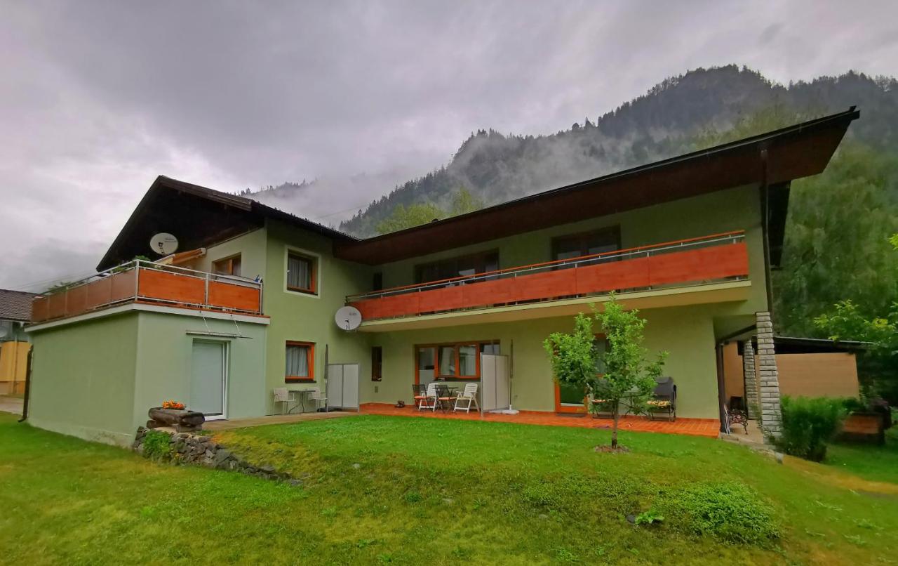 Ferienwohnung Gertrud Dallavia - B&B