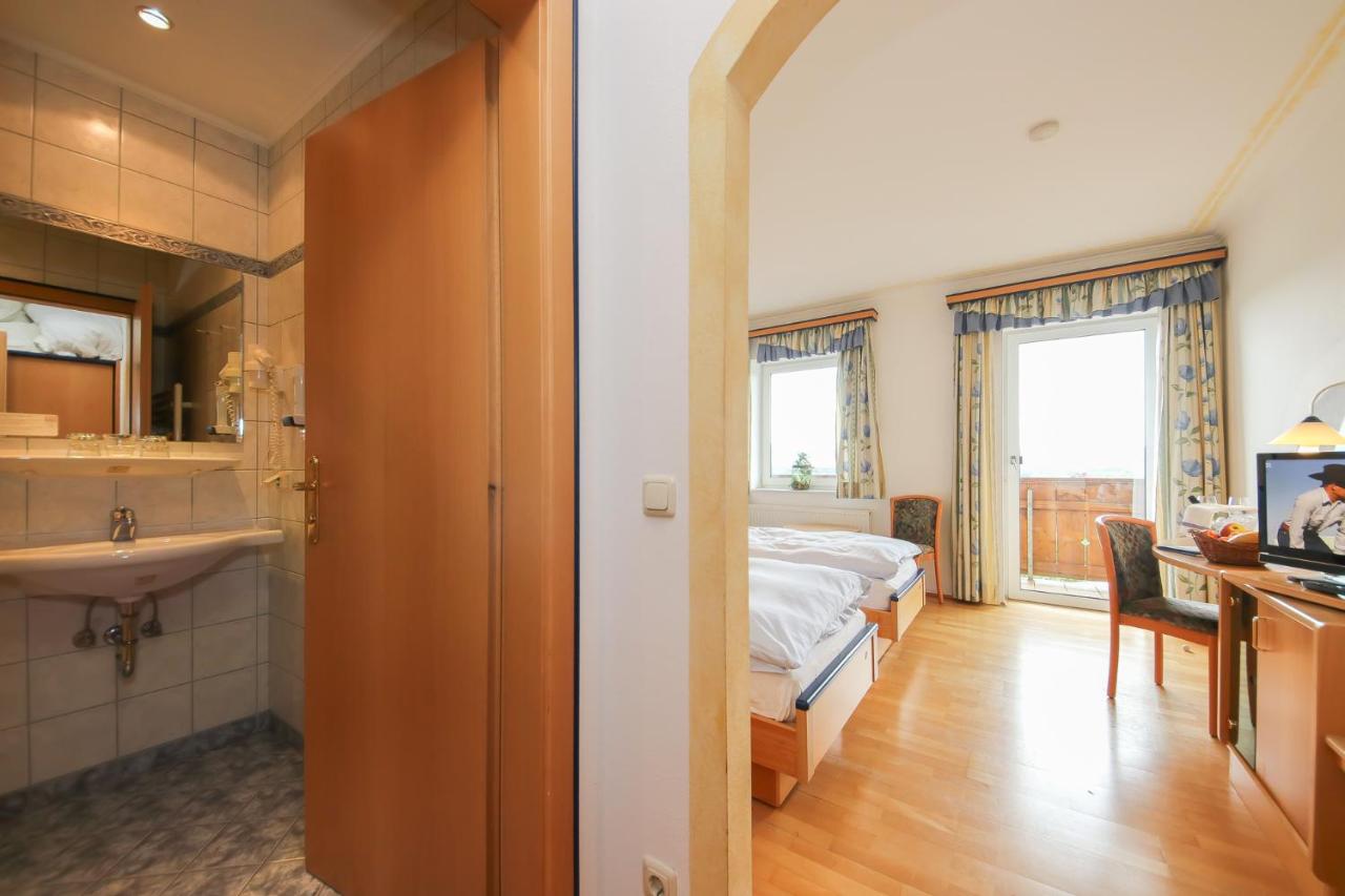 Standard Twin Room with Sofa