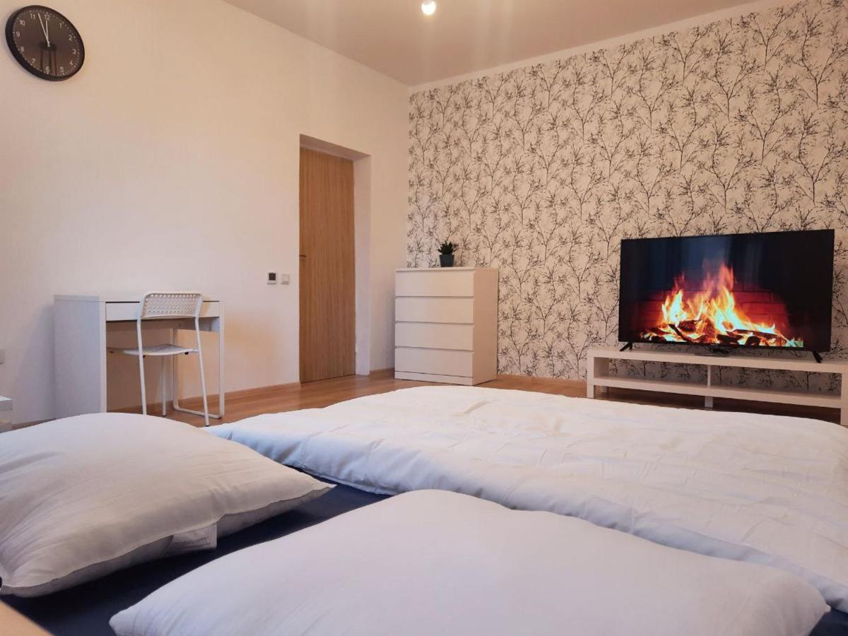 Stacyjna 2 - Free Parking - B&B Katowice