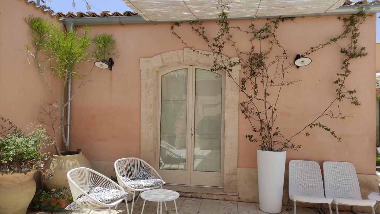 Deluxe Double Room with Extra Bed