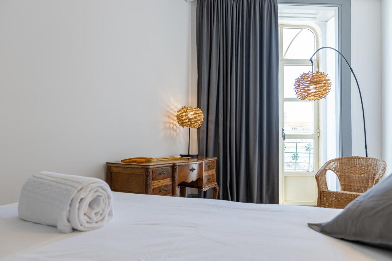 Large Double Room with Ria View