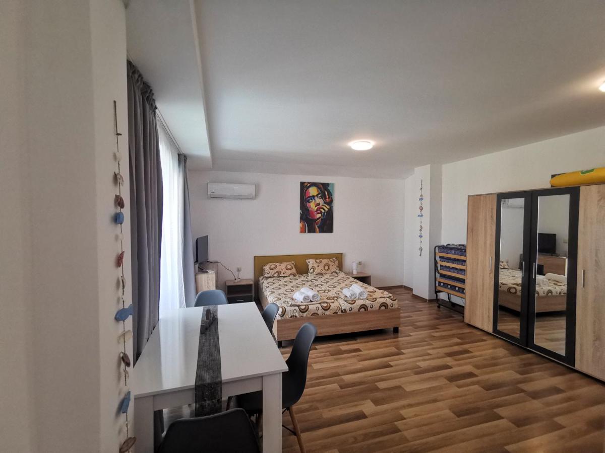 Lovely Apartments Amadeus Lux - Ferienwohnung Sonnenstrand