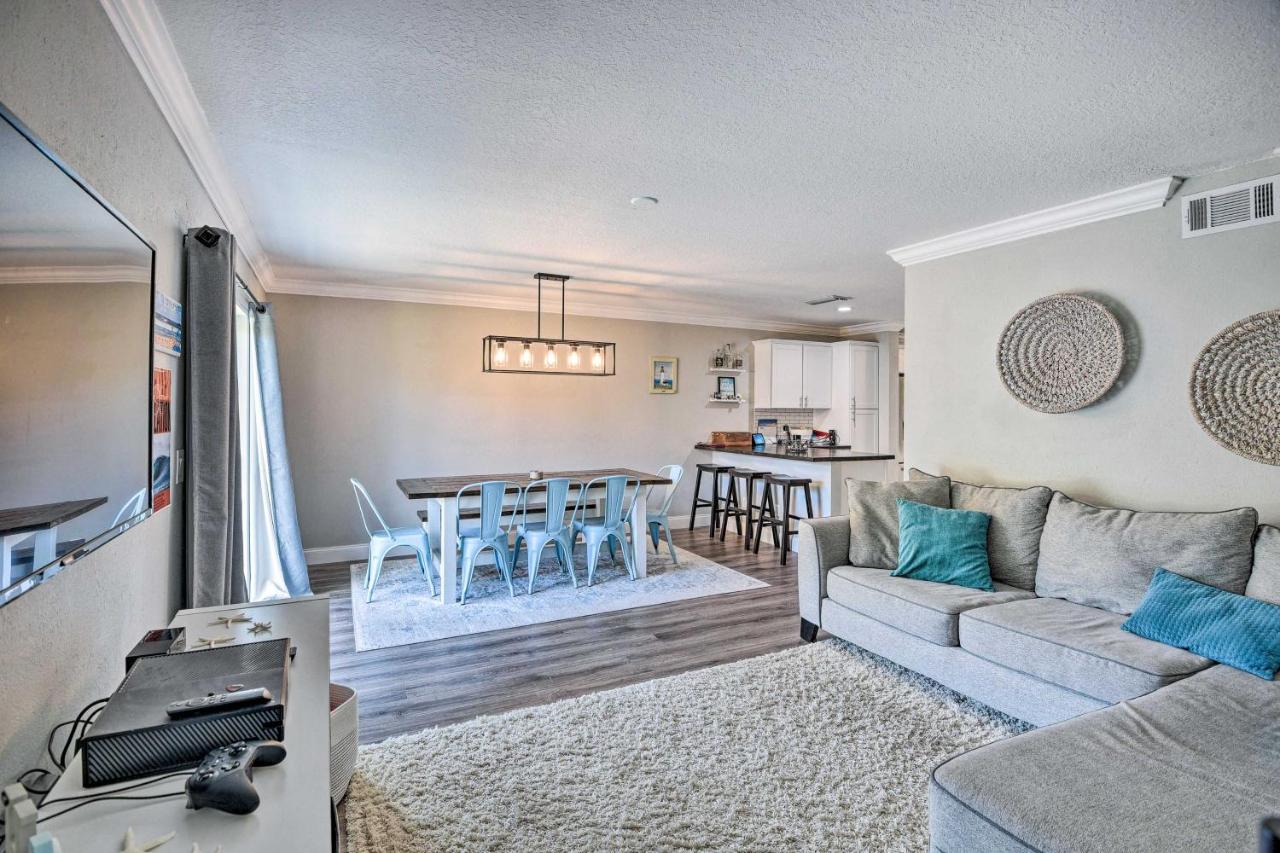 New Smyrna Beach Townhome, Walk to Bay Access! - B&B