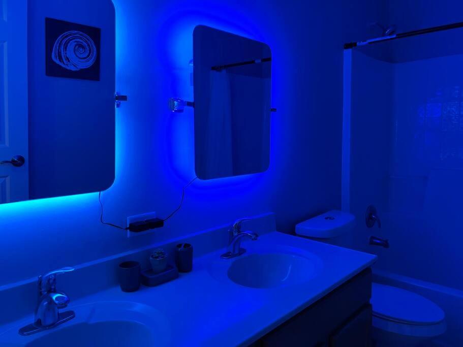 Poolside Cocoa Oasis w/ Tiki Bar! - B&B Frontenac