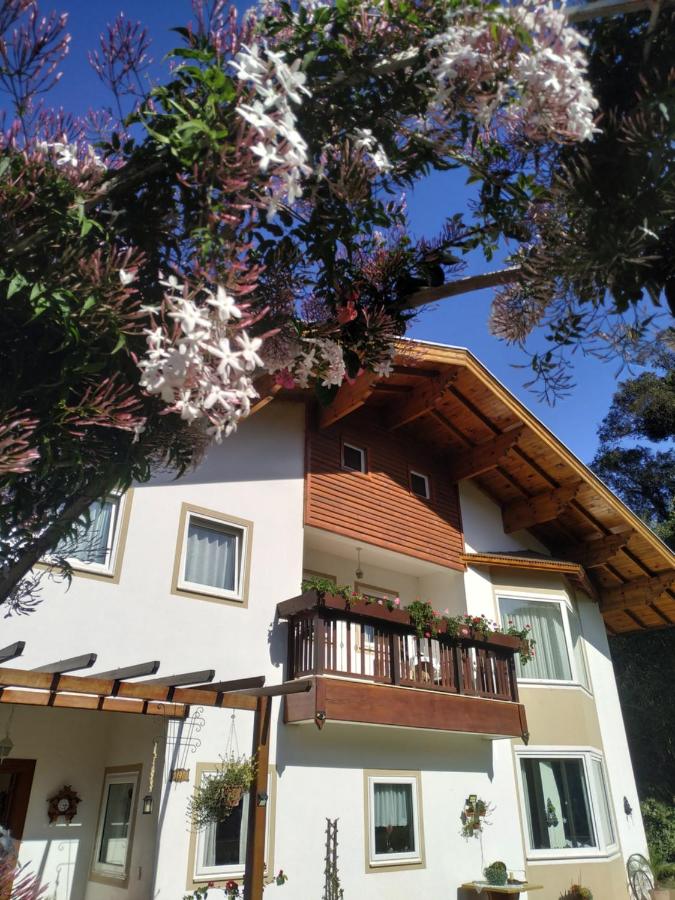 Villa Gruntal Hospedaria - B&B
