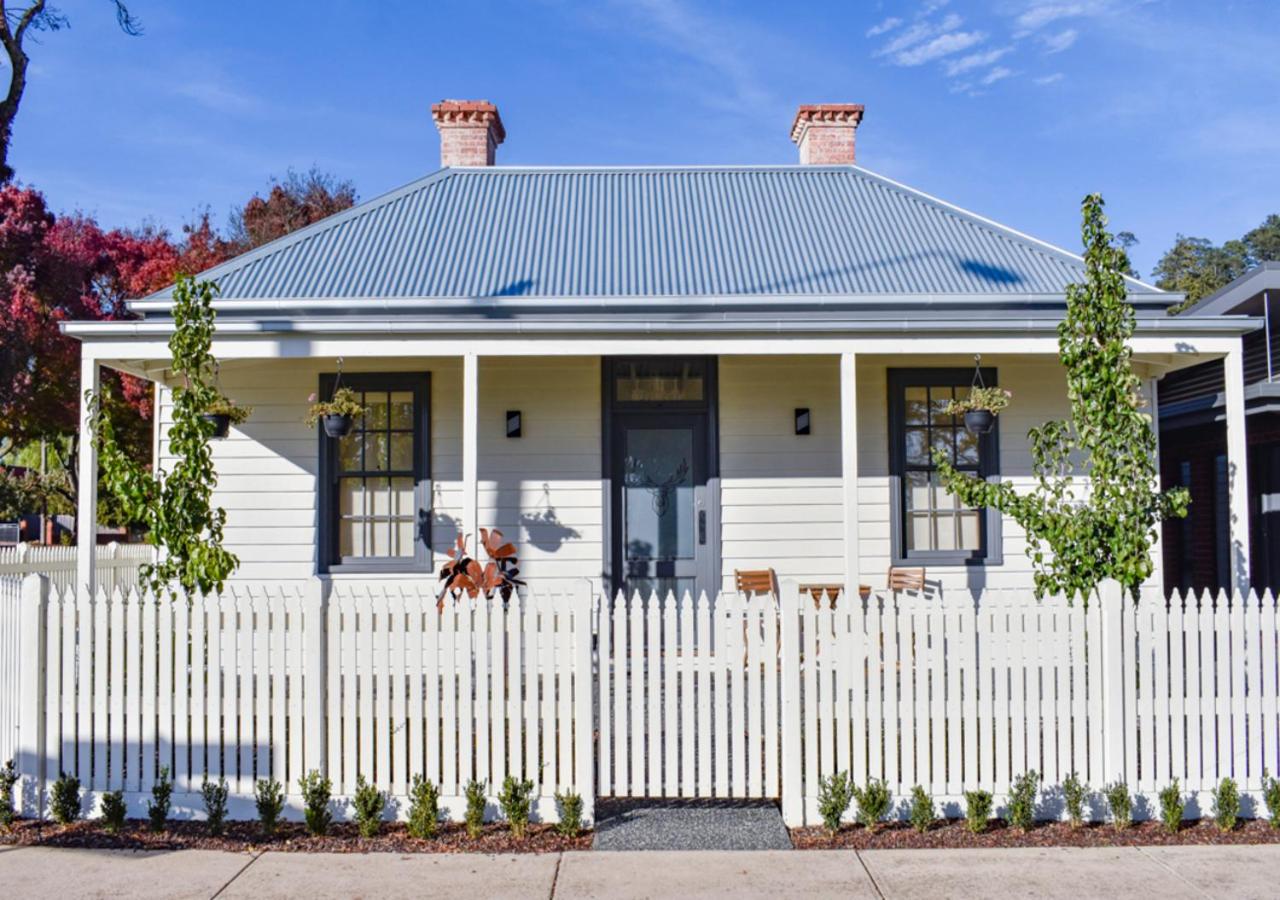 B&B Daylesford - Heritage Cottage Daylesford - Bed and Breakfast Daylesford