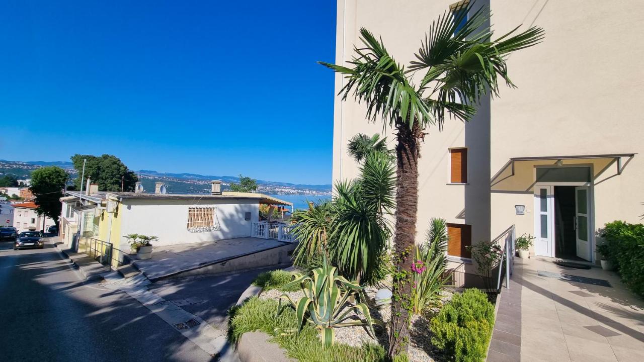 Opatija 10 Apartment with parking, 300m to the sea - B&B