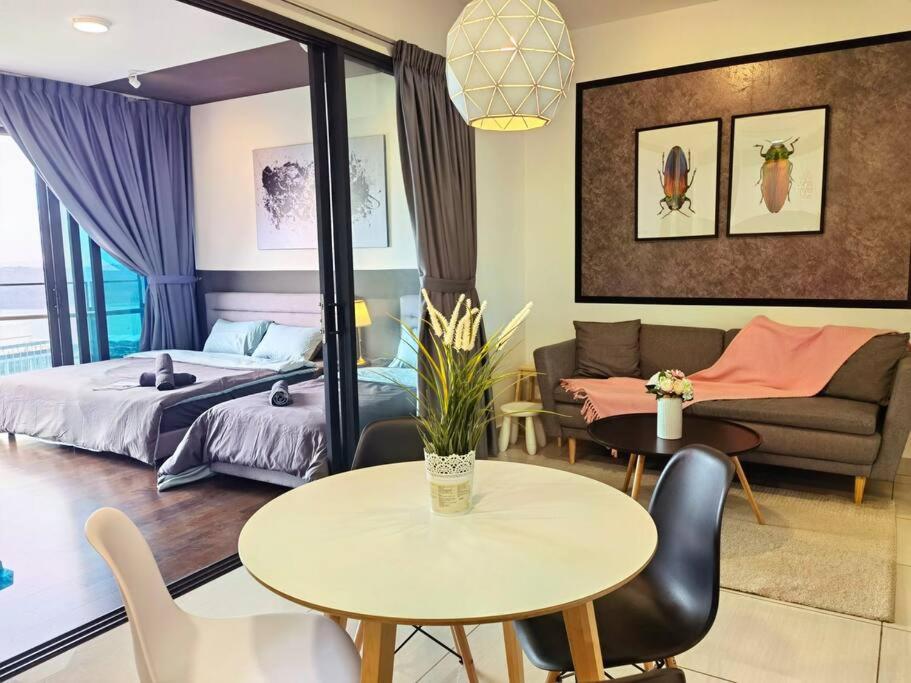 B&B Iskandar Puteri - C2101 Almas suites NETFLIX!100mbps BySTAY - Bed and Breakfast Iskandar Puteri