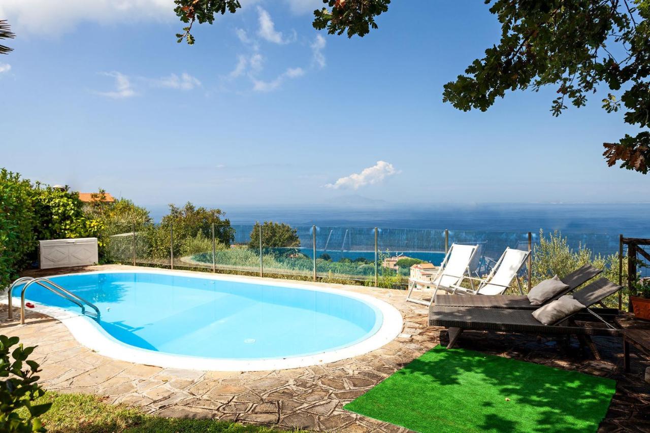 AMORE RENTALS - Villa The Stone on the Sea - B&B Massa Lubrense